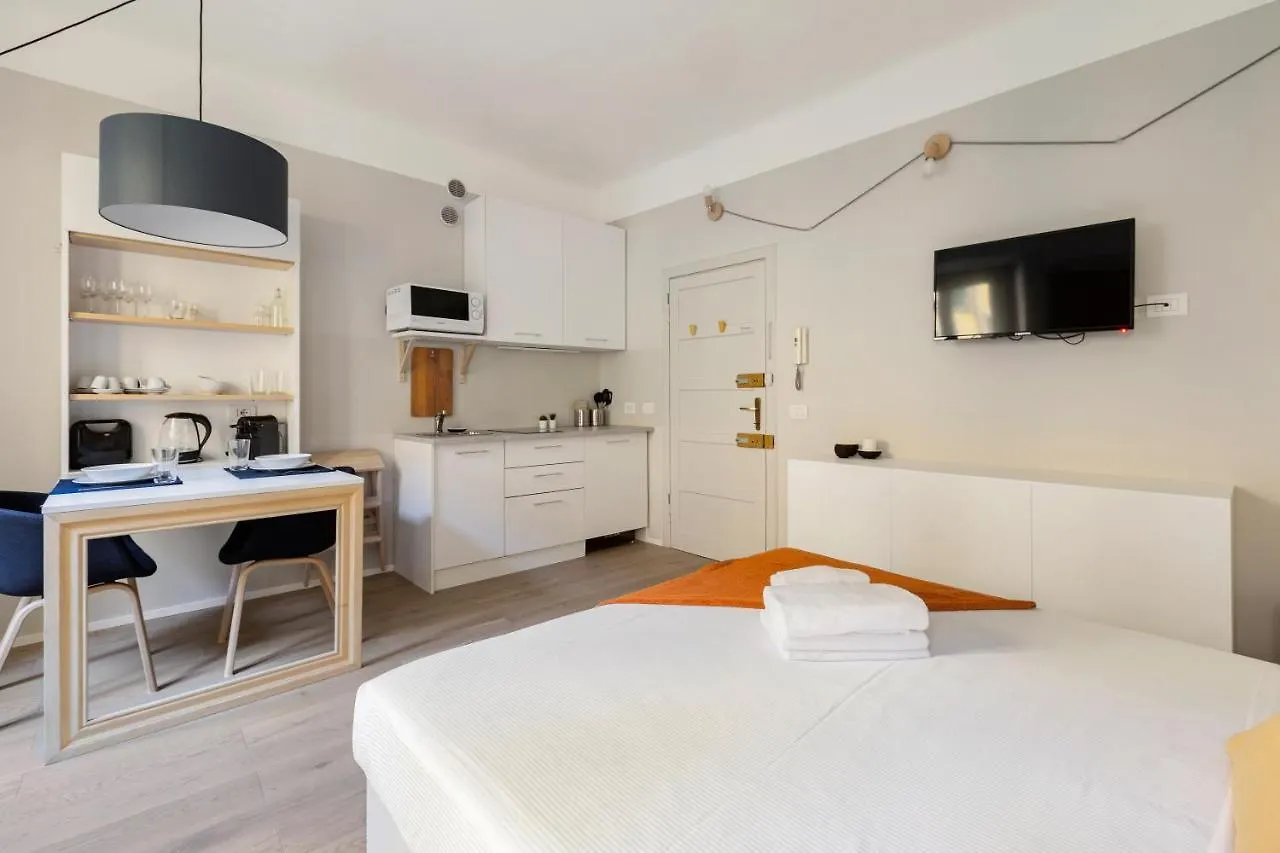 Apartamento Guesthost - Sempione & Garibaldi Comfy Studio Milão