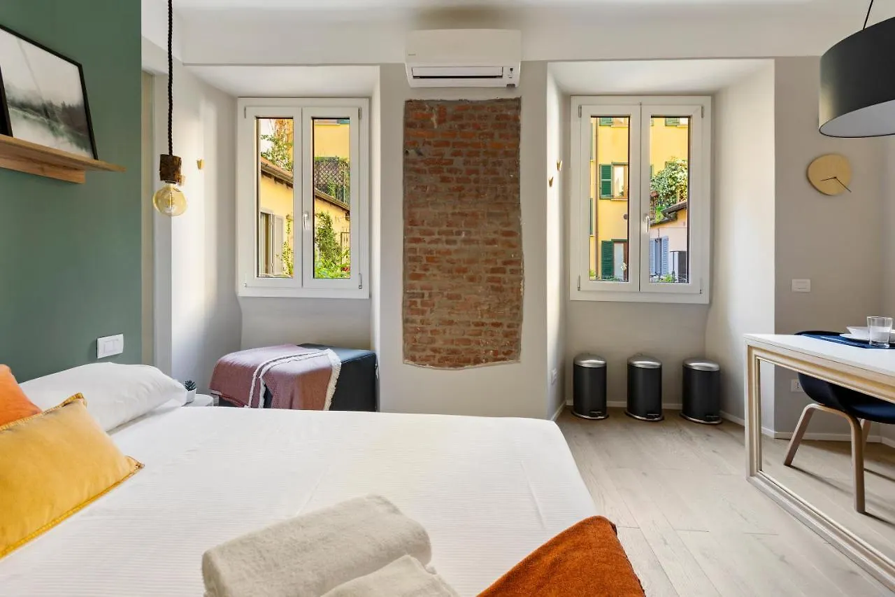 Guesthost - Sempione & Garibaldi Comfy Studio Milan Apartment